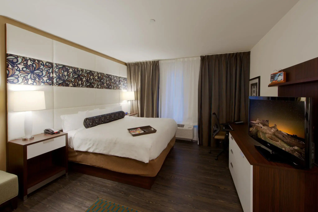 1 Bedroom Double Suite with balcony (full double bed)