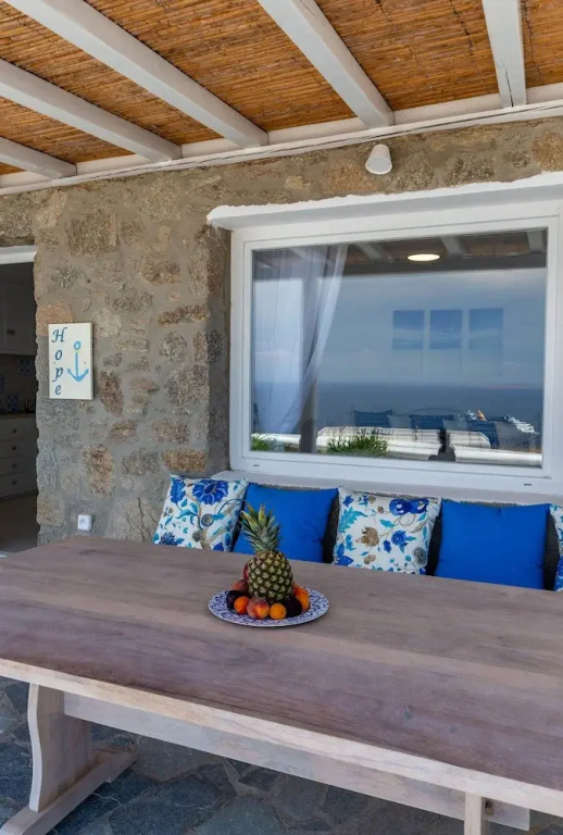 1 Bedroom Apartment with sea view