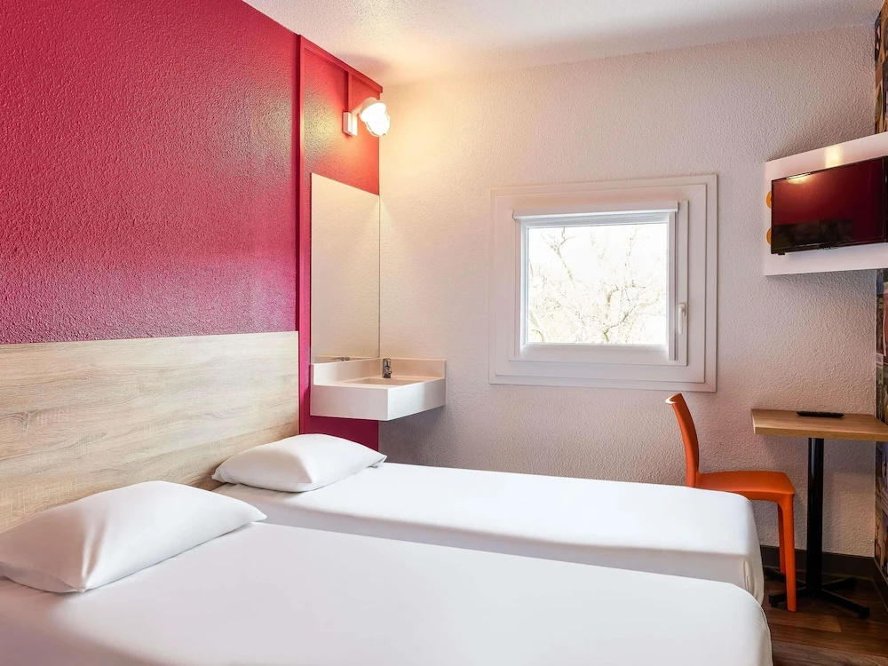 Standard Double room (twin beds)