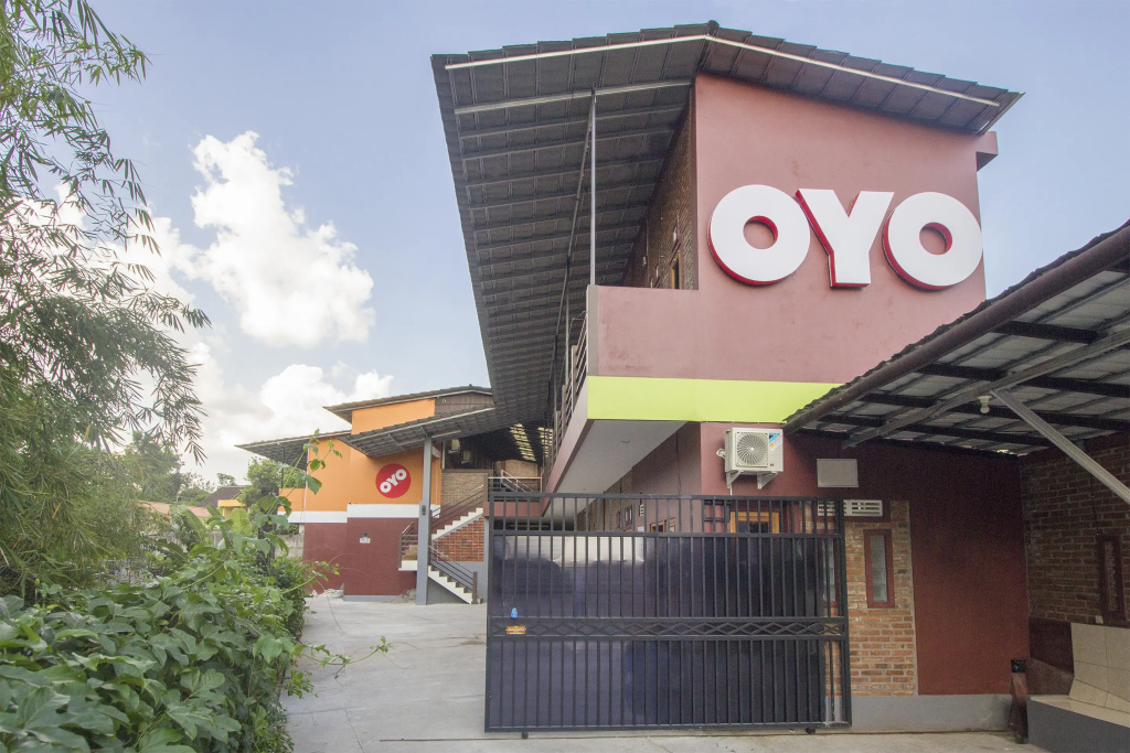 OYO 952 Annisa Syariah Guest House