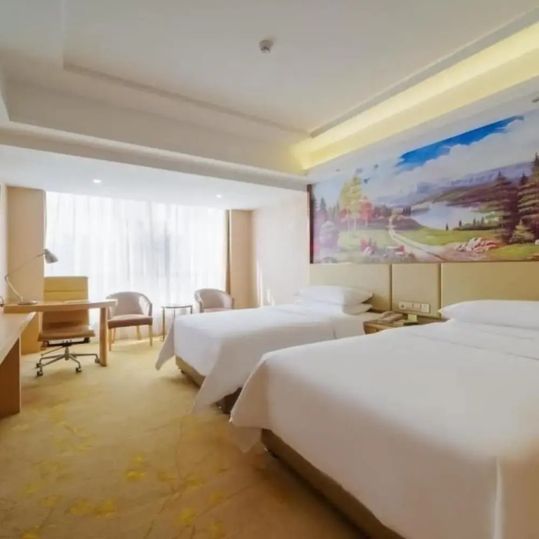 Vienna Hotel Hunan Yiyang Jinshan Road Xiufeng Park
