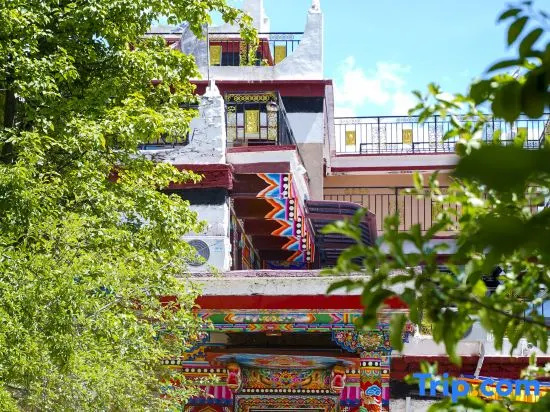 Rubu Jingyi Mountain Residence Homestay in Danba