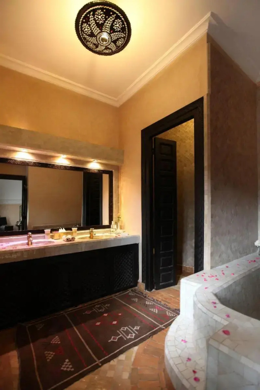 Superior Double room (full double bed)
