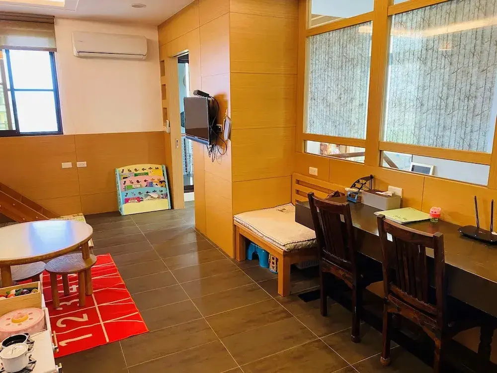 Standard Quadruple Family room with balcony