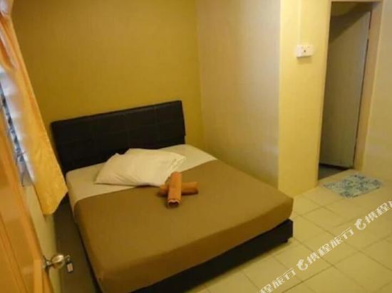 Eight Mentigi Guesthouse