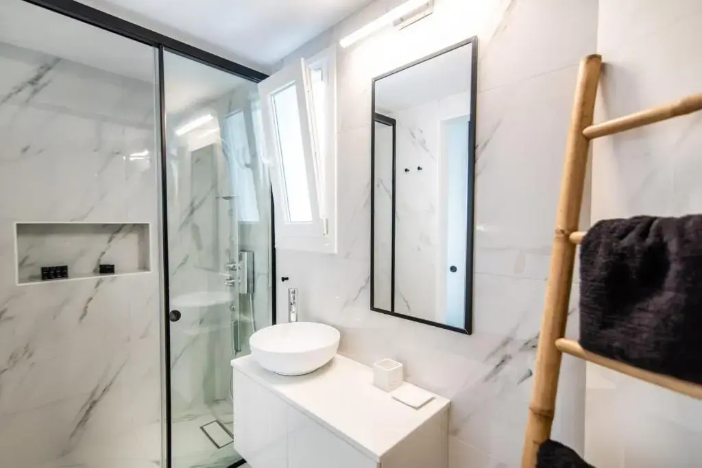 Superior Double room (full double bed)