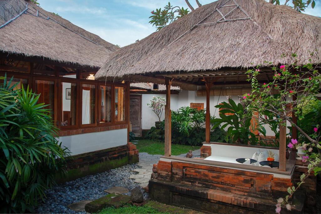 Tandjung Sari Hotel