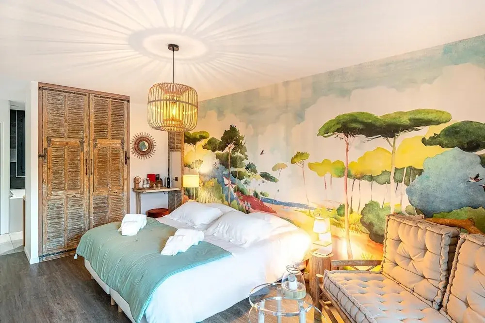 Deluxe Double room with pool view (full double bed)