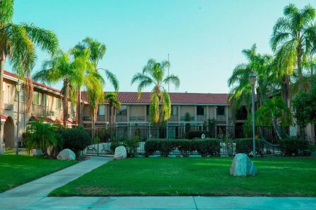 Motel 6 Anaheim Hills