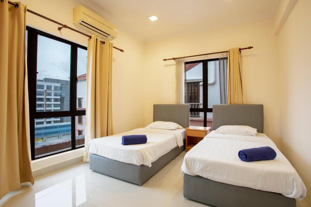 Marina Vacation Condos @ Marina Court Resort Condominium