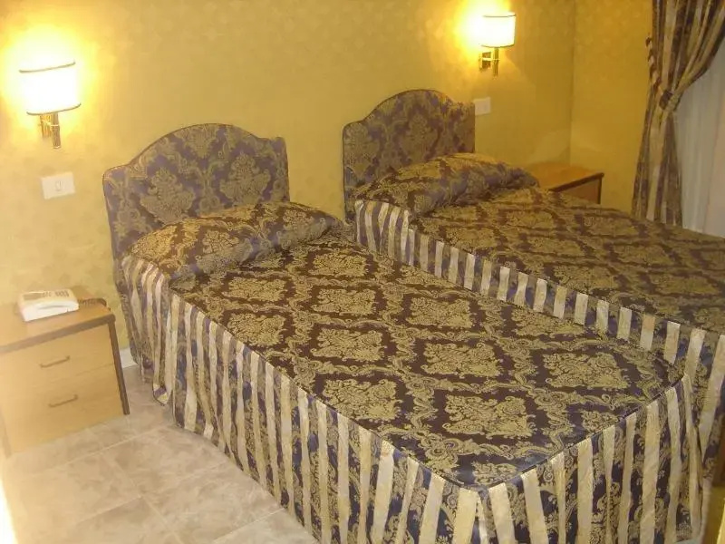 Double room (twin beds)
