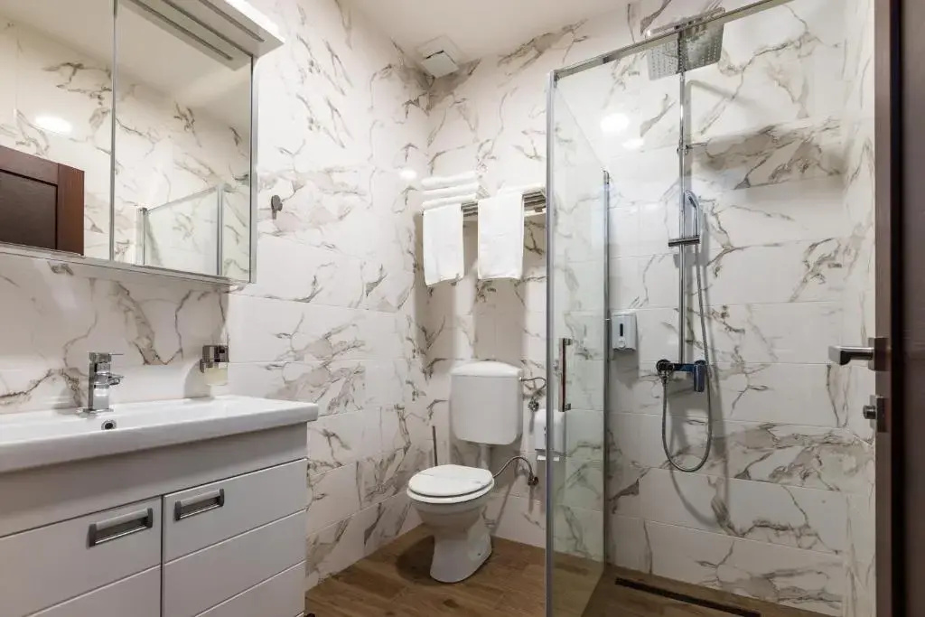 Garni Hotel Royal Crown - Chambres