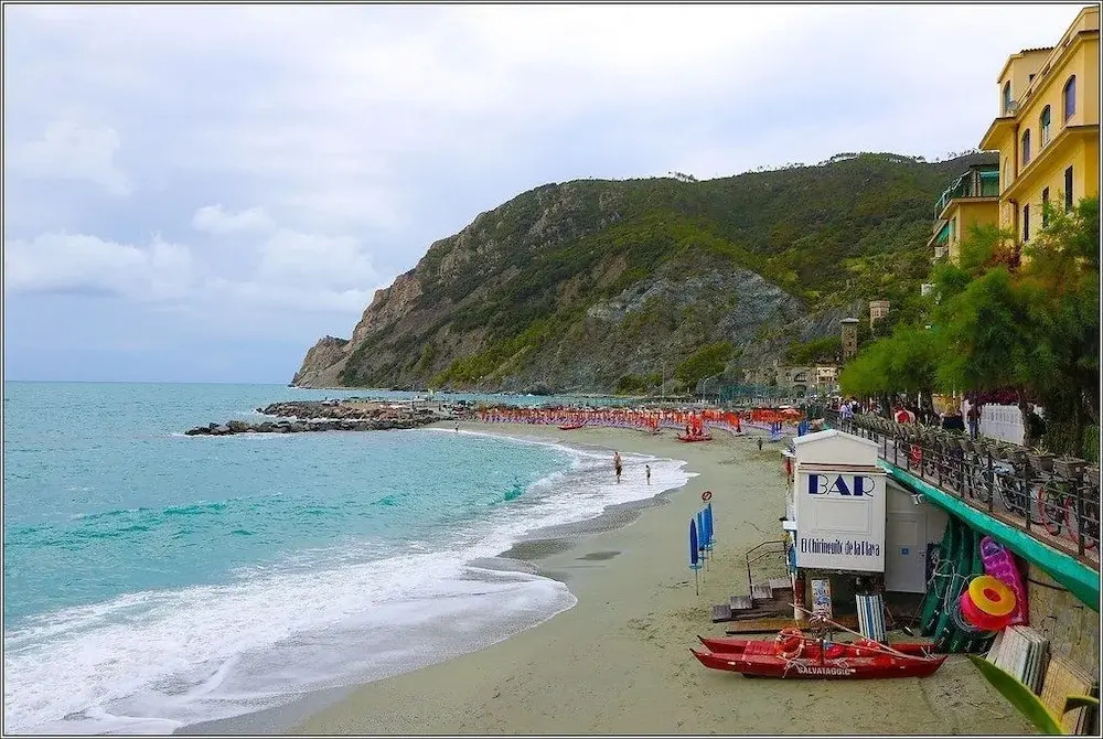 Beach & Waterfront