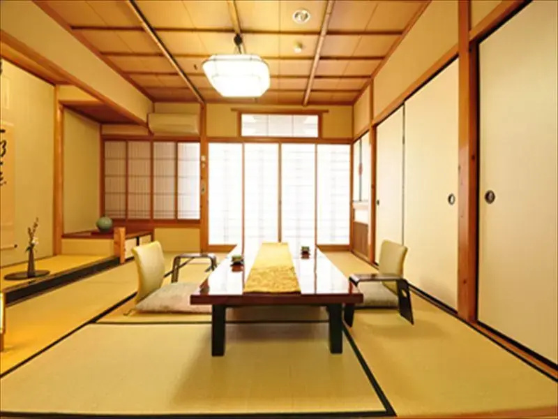 Kansuien Kakuraku - Chambres