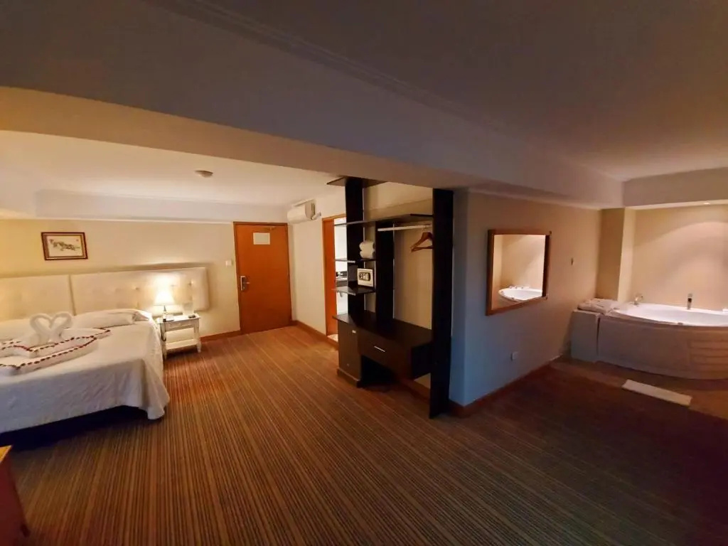 Deluxe Double room (full double bed)