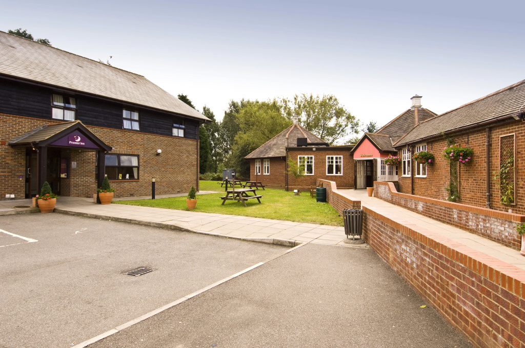 Premier Inn Farnborough West - Southwood - Général