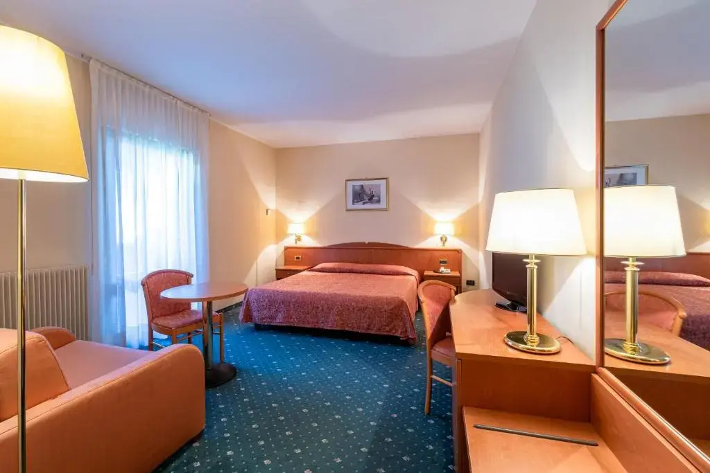 Standard Double room (full double bed)