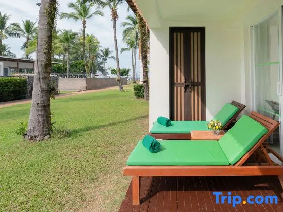 Двухместный семейный номер Premier двухъярусная кровать в The Briza Beach Resort Khaolak