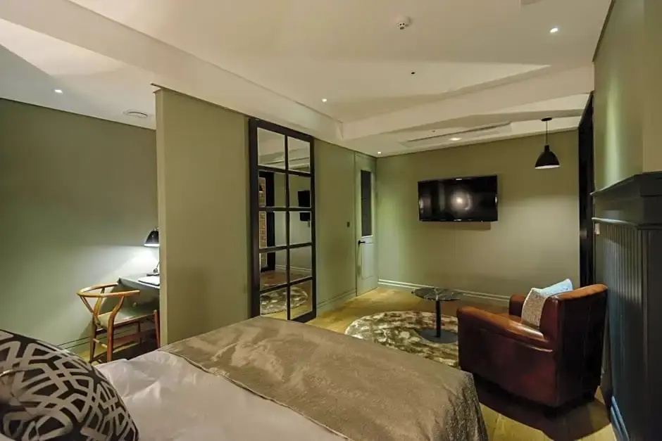 Premier room