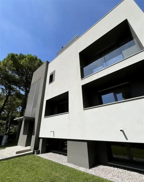 Stylish Apartment for Your Perfect Getaway With Whirlpool