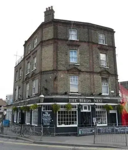 The Birdsnest Guest House