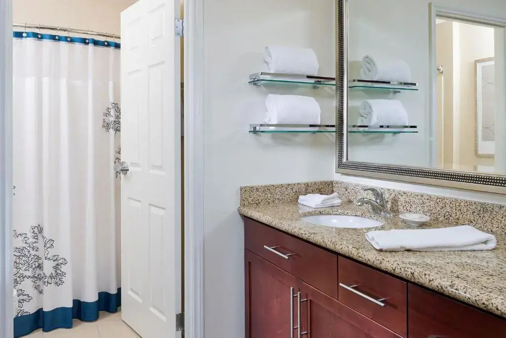 MainStay Suites Appleton Airport - Fox River Mall Area - Chambres