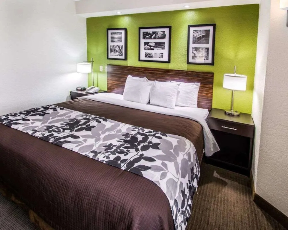 Sleep Inn Fort Pierce I-95 — 3