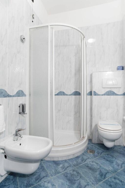 gallery_image_hidden_19