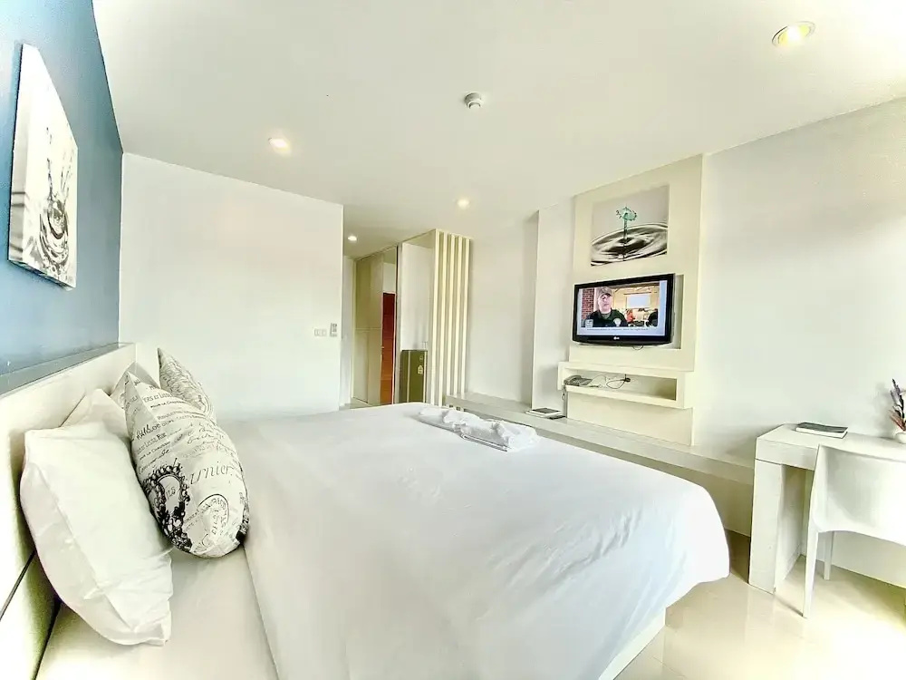 Superior Double room (full double bed)
