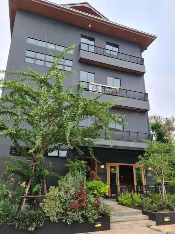 The Lantern Suites