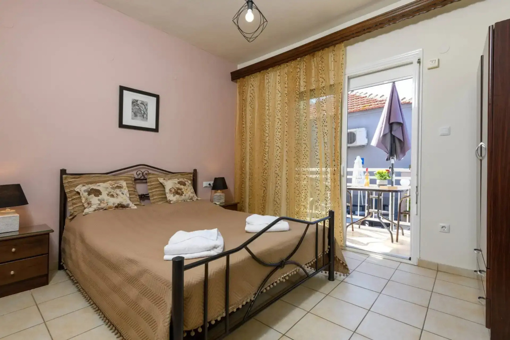 Economy Double room (full double bed)