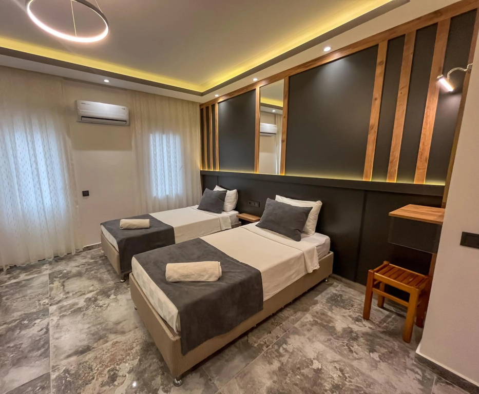 Rain Hotel — 3