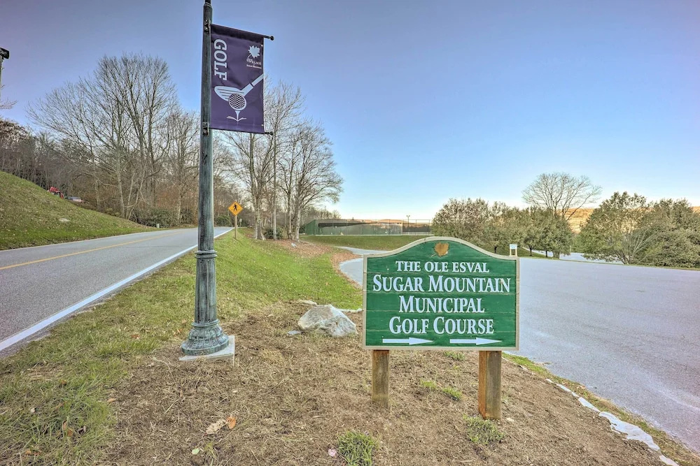 Walk to Ski & Golf: Sugar Mountain Condo!