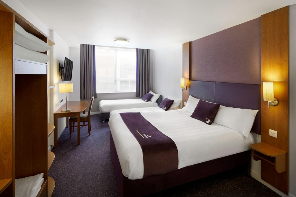 Premier Inn London Stratford — фото