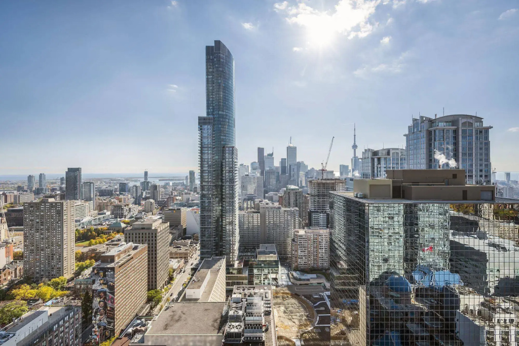 Diamond Vacation Homes - Eaton Centre