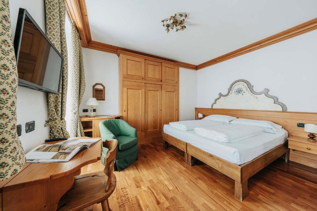 Standard Double room (full double bed) (bed type is subject to availability)