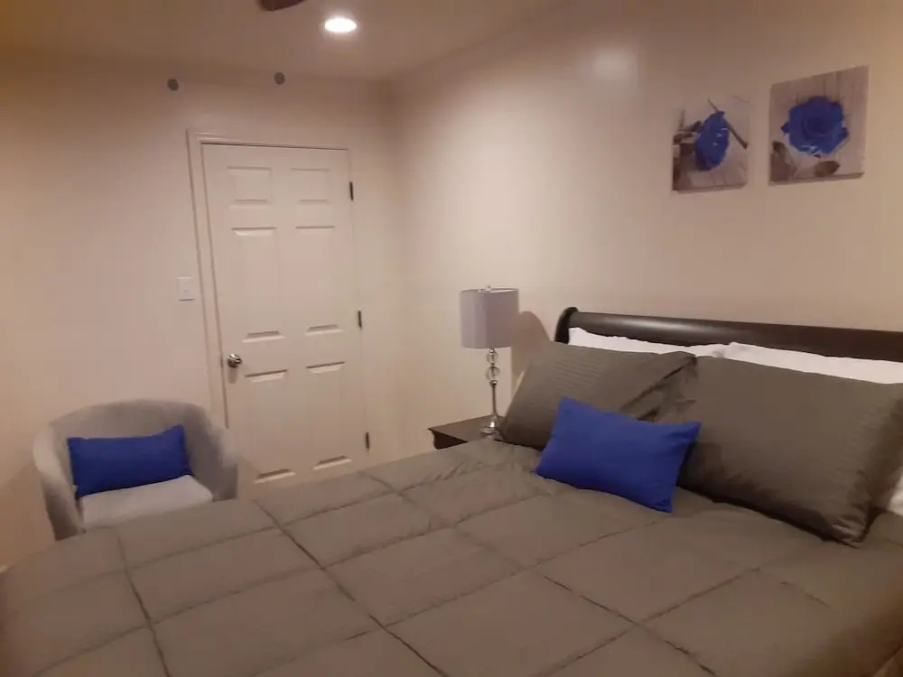 Updated and Modern 1-bedroom in Baton Rouge