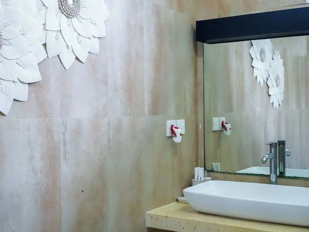 Отель Villa The White House Seminyak в Куте