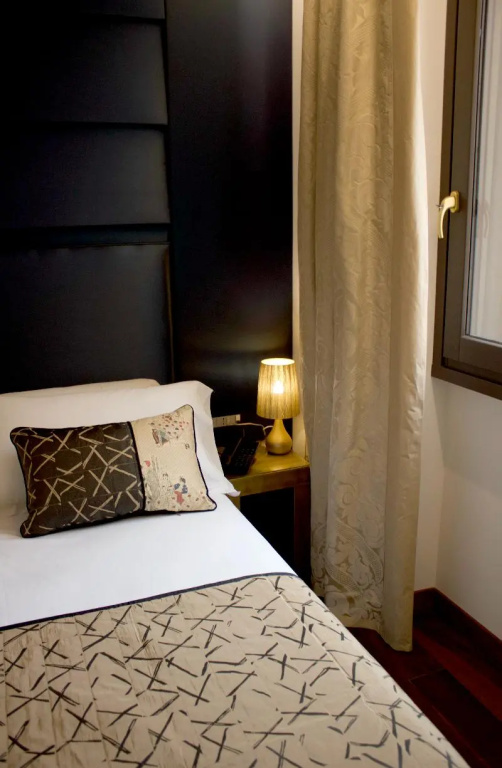 2 Bedrooms Executive Suite with balcony