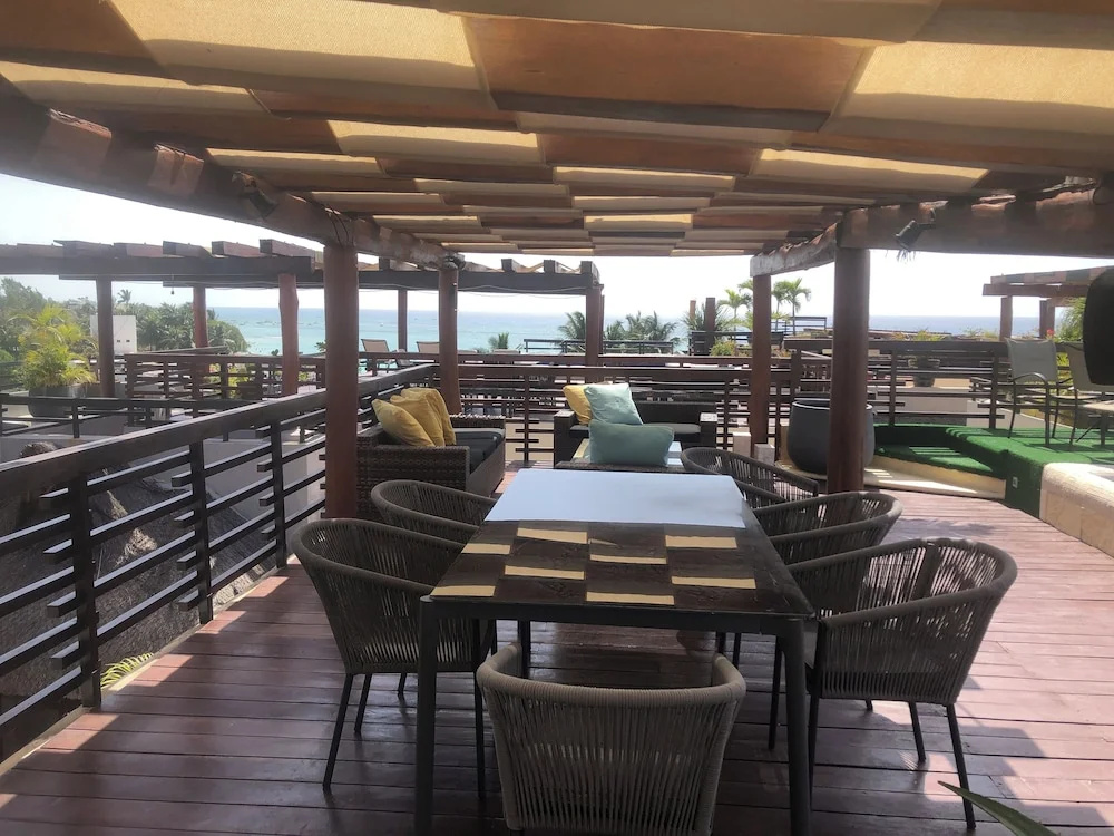 Aldea Thai penthouse 307 ocean view