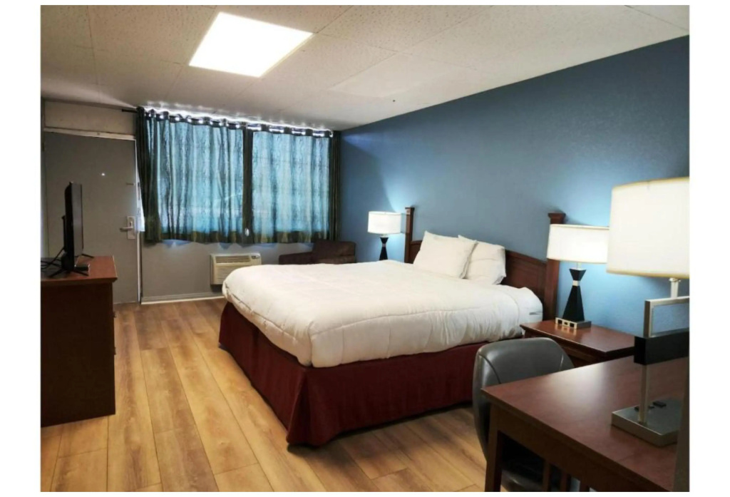Econo Lodge Mena near QueenWilhelmina State Park — 2