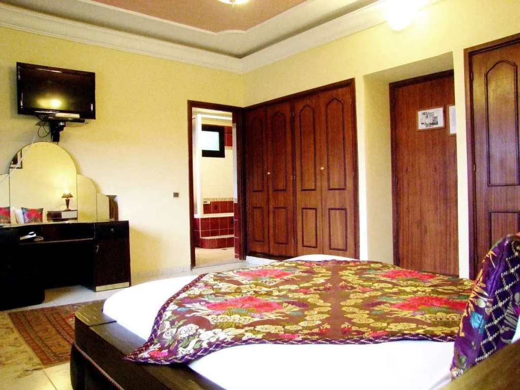 Dar Nilam — 4