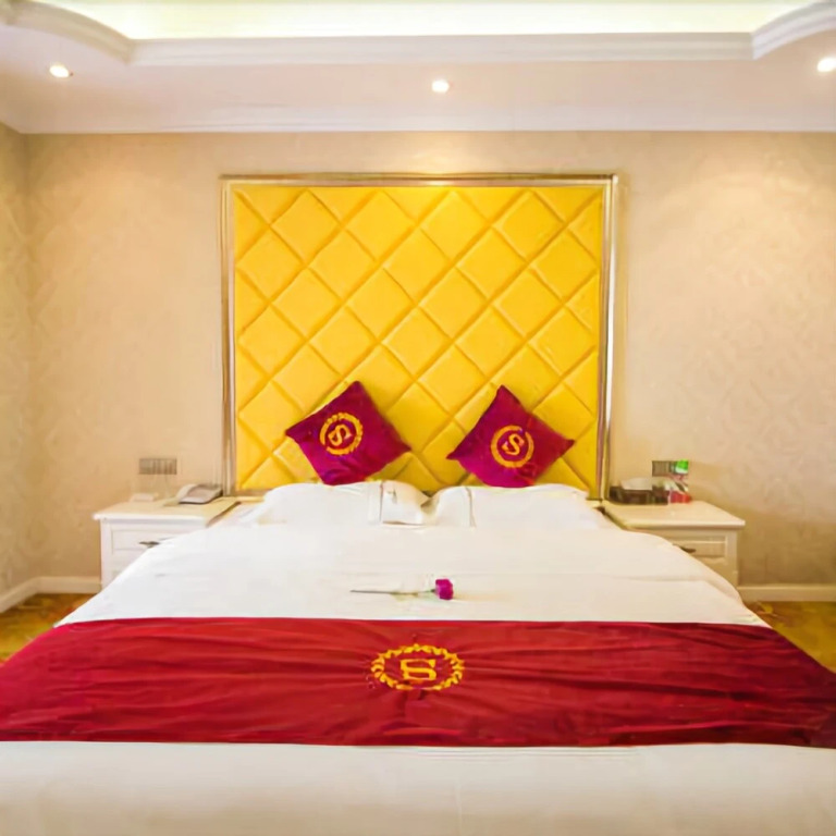 Yuntong Holiday Hotel - фото 4