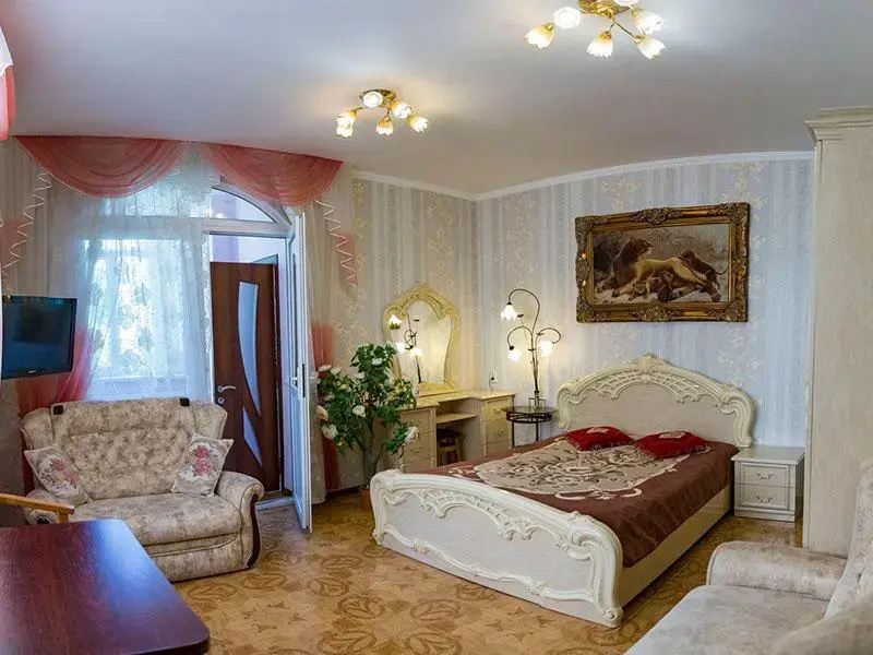 2 Bedrooms Quadruple Apartment