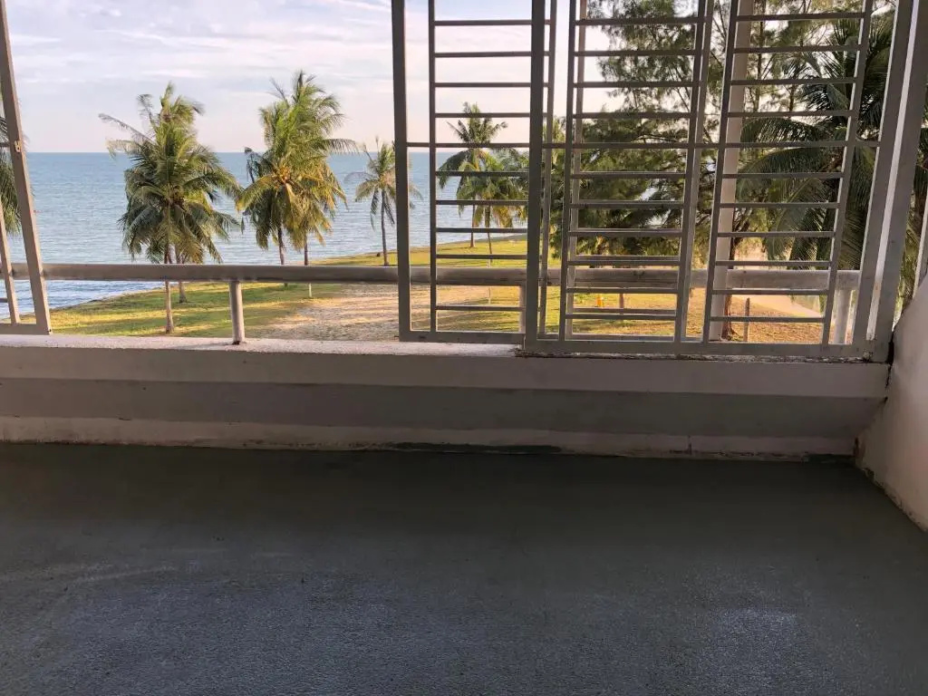 Paradise resort Apartment 2 bedroom Seaview and beachfront Family friendly unit