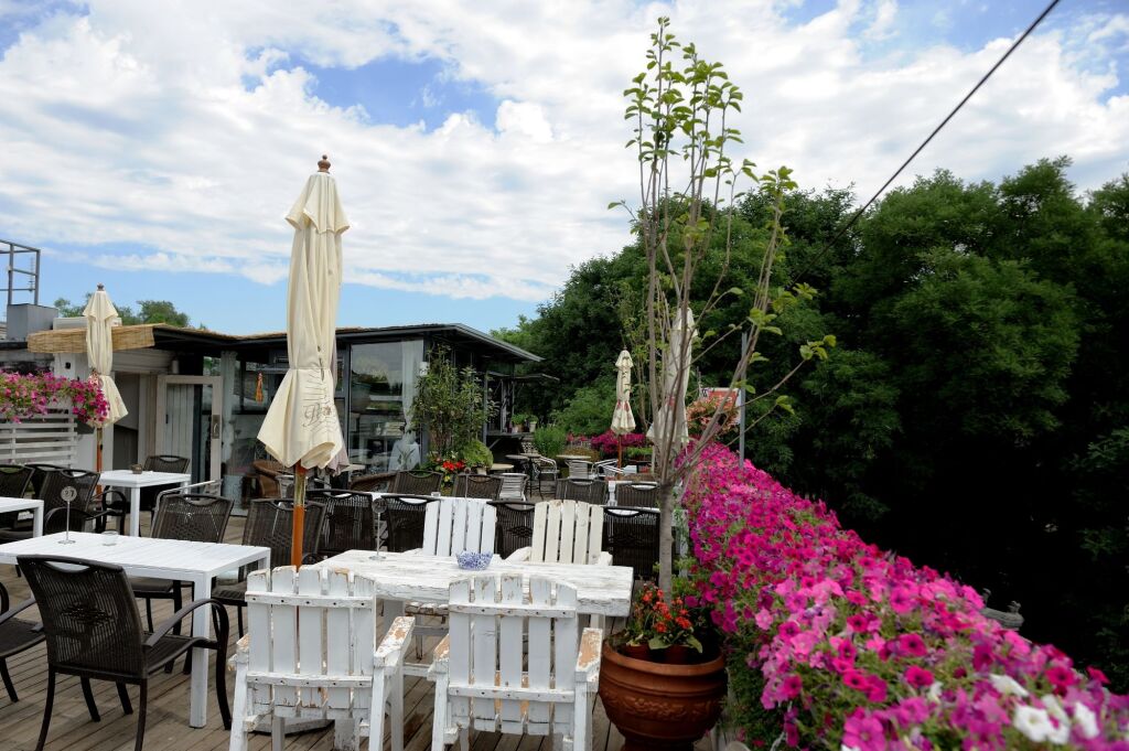 place image
