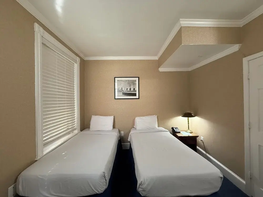 Standard Double room (twin beds)