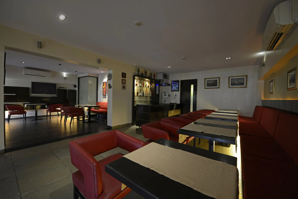 Food & Beverage