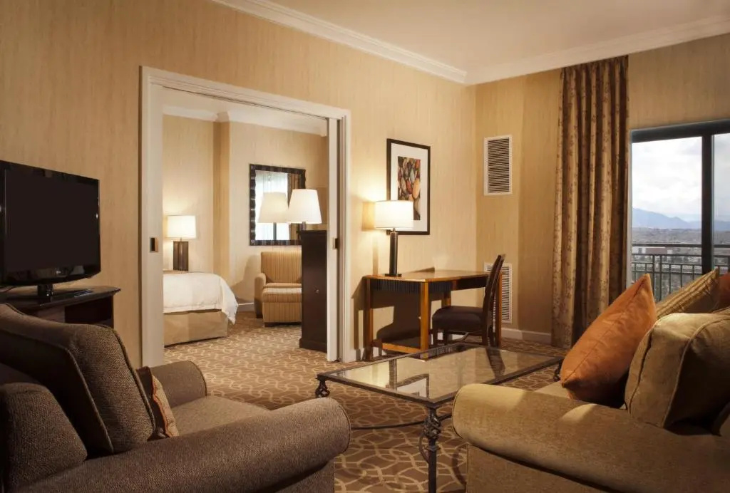 1 Bedroom Double Suite with balcony (full double bed)