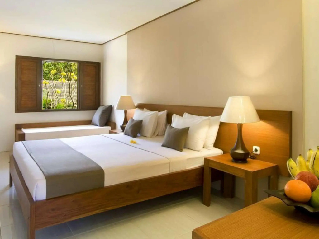 Nyiur Indah Beach Hotel - фото 2